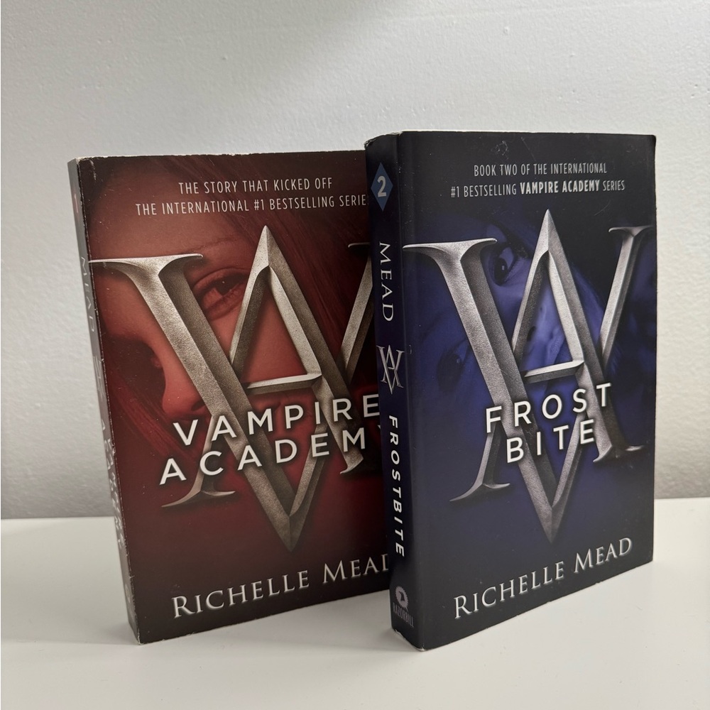 Vampire Academy Book #1 and #2 (used & paperback) - Richelle Mead